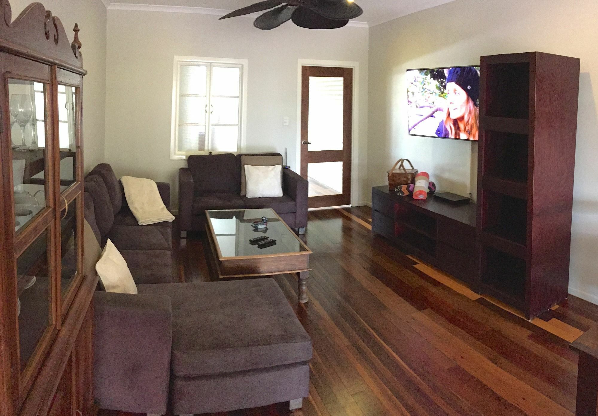 Five 3 Five Aparthotel Urangan ภายนอก รูปภาพ