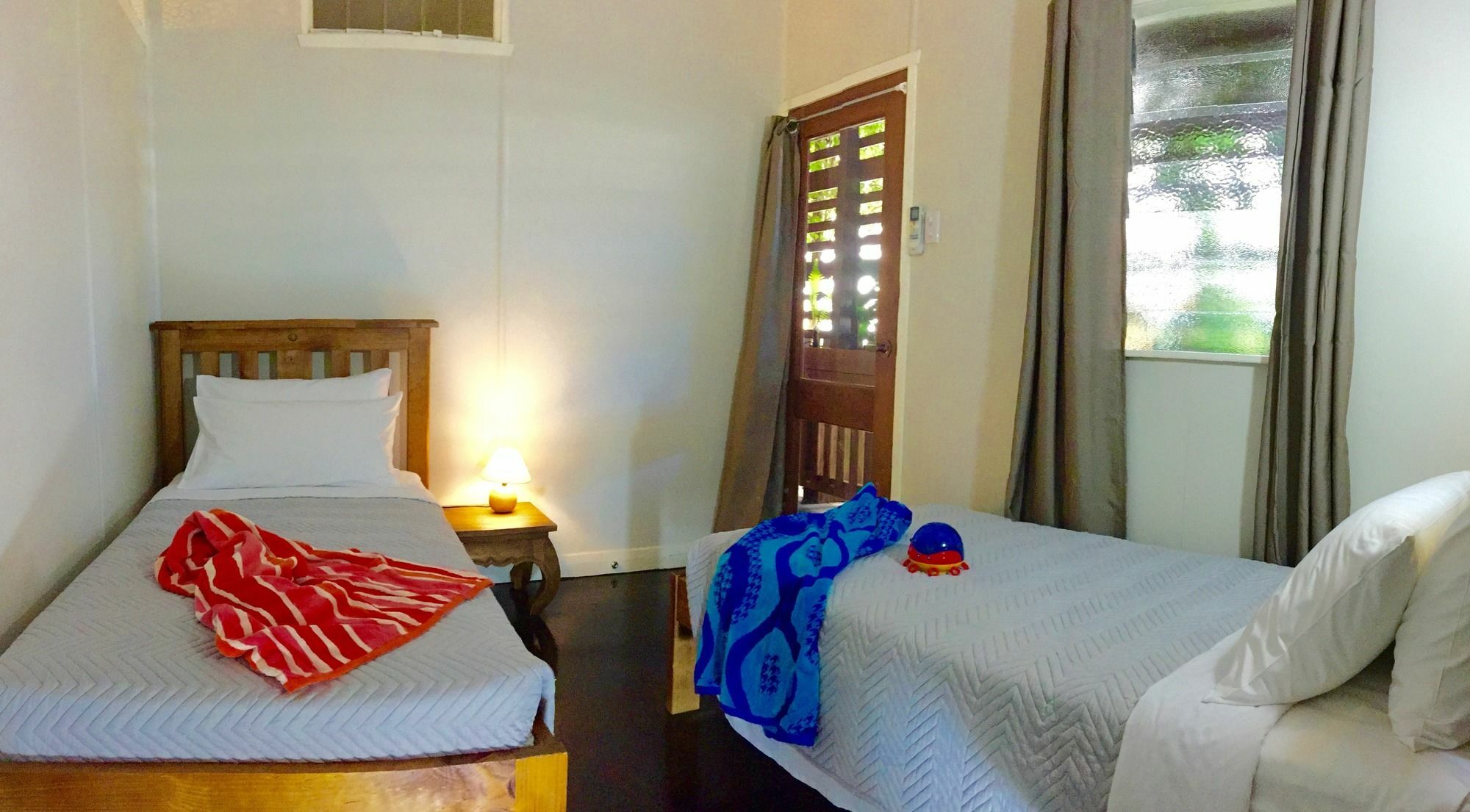Five 3 Five Aparthotel Urangan ภายนอก รูปภาพ