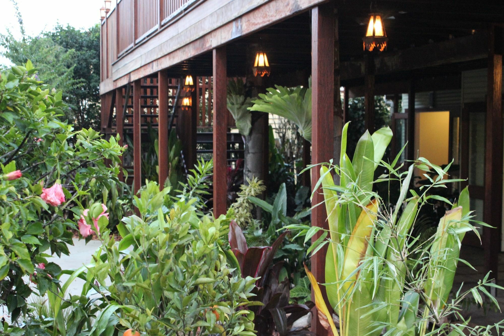 Five 3 Five Aparthotel Urangan ภายนอก รูปภาพ
