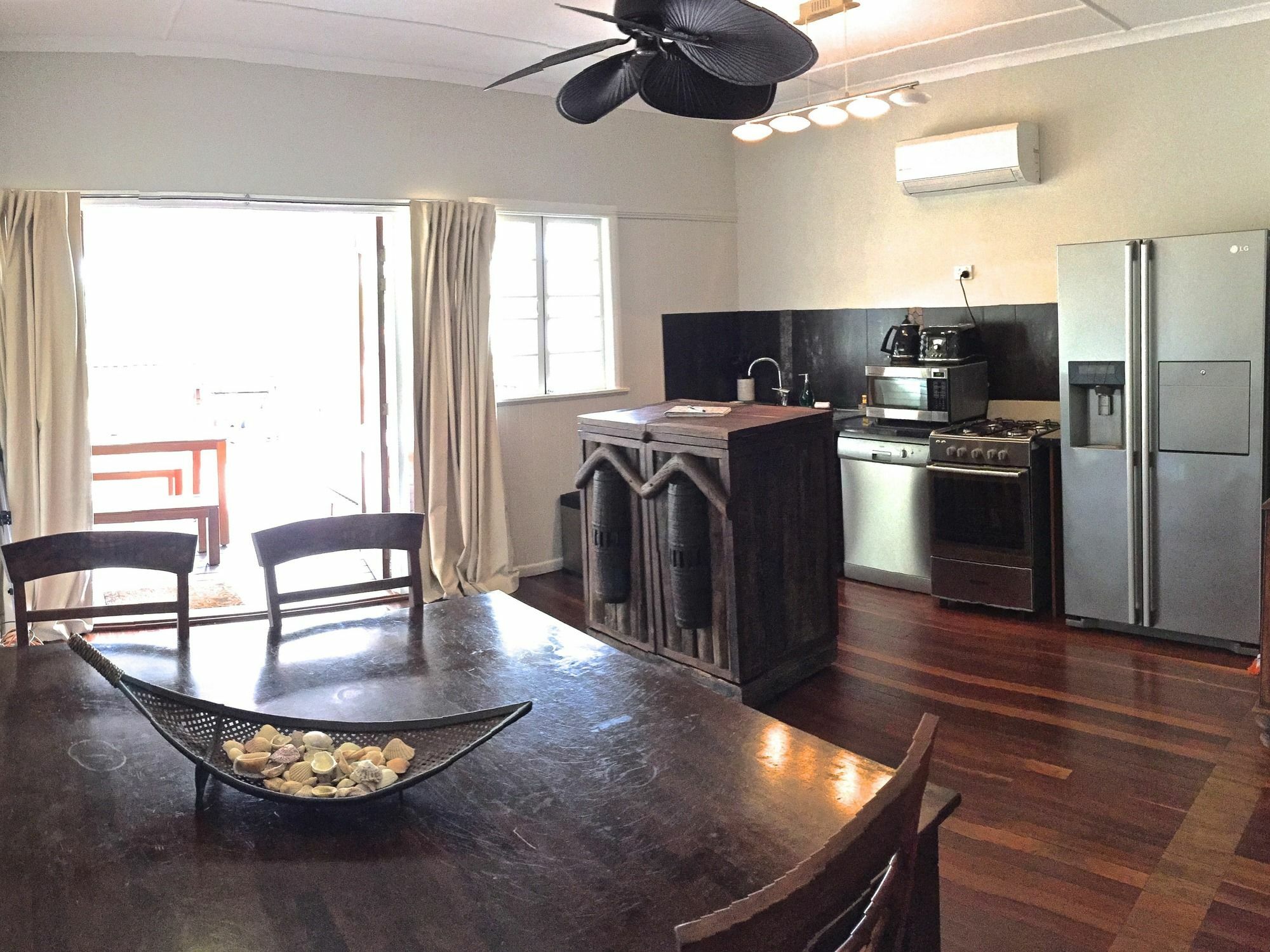 Five 3 Five Aparthotel Urangan ภายนอก รูปภาพ